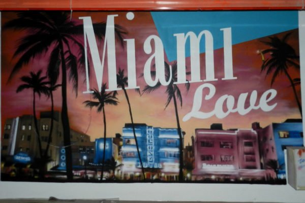graffiti-de-miami-en-crucero-2 Mural Miami Love