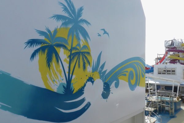 graffiti-de-palmeras-en-crucero Graffiti playero de palmeras en crucero