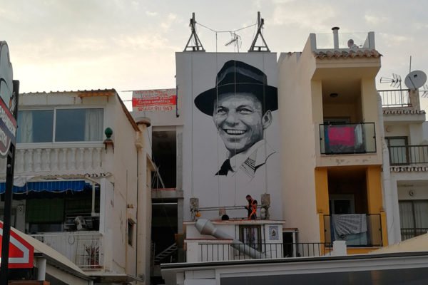 Graffiti-homenaje-a-Frank-Sinatra Realización del mural de Frank Sinatra en Torremolinos