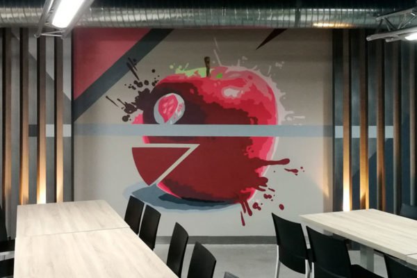 Graffiti-restaurante-oficina-pic8 Graffiti profesional de manzana en Madrid.