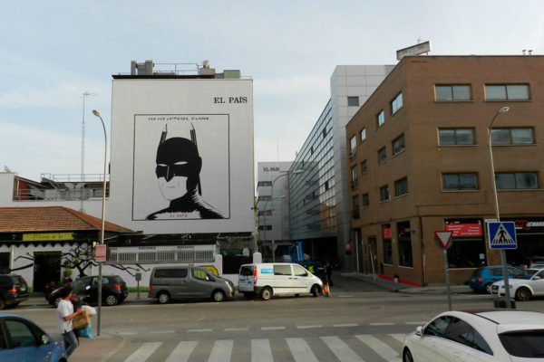 Graffiti-en-fachada-El-Pais-img2 Mural homenaje a El Roto en Madrid.