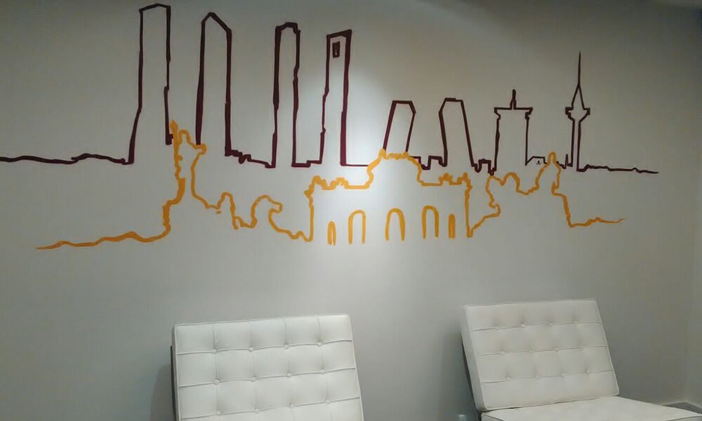 Graffiti de Skyline de Madrid en oficina