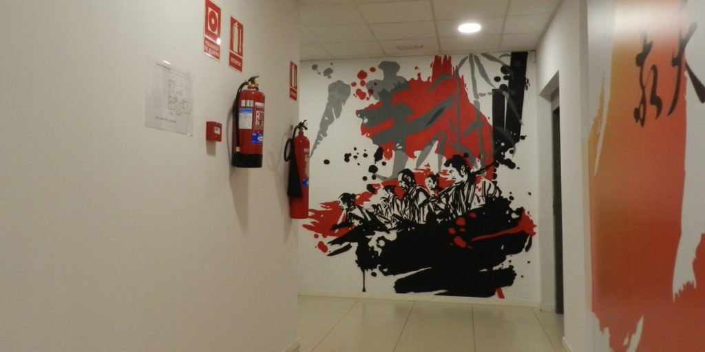 Graffiti-de-los-siete-samurais-en-Madrid Graffiti de Los Siete Samuráis en Madrid