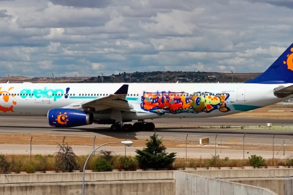 Graffiti-en-avion-4 Avión con graffiti en Madrid