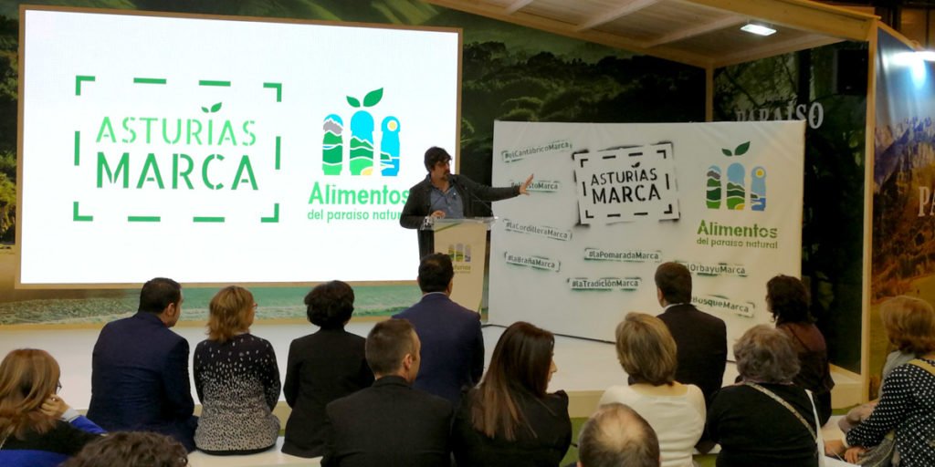 Graffiti-en-directo-en-FITUR-Madrid Graffiti en directo en FITUR en Madrid