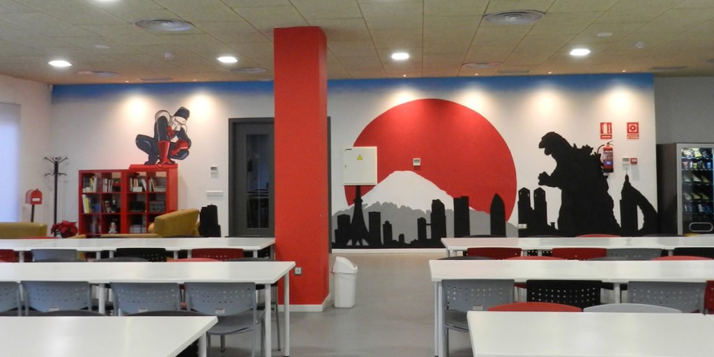 Graffiti-mural-godzilla-tokyo-Kyocera Mural en comedor de oficina de Madrid