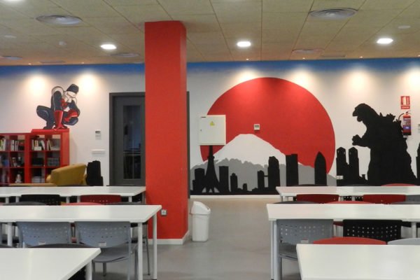 Graffiti-mural-godzilla-tokyo-Kyocera Mural en comedor de oficina de Madrid