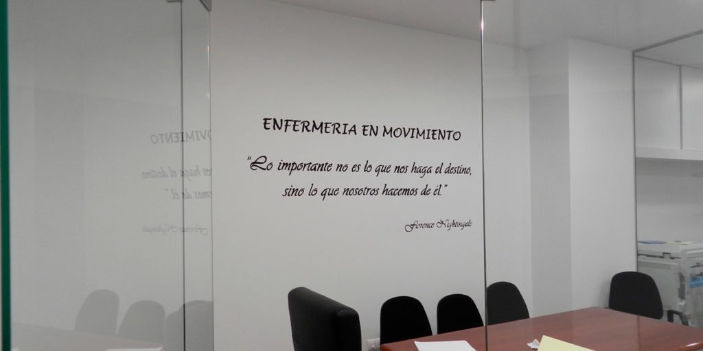 Rótulo-pintado-a-mano-en-oficina-de-Segovia Rótulo pintado a mano en oficina de Segovia