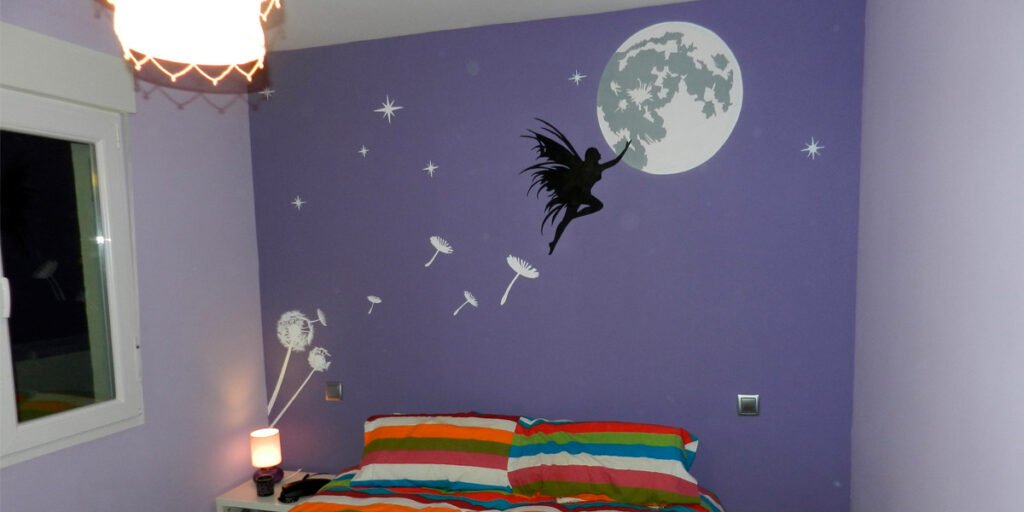 graffiti-cabecero-de-cama-en-habitacion Graffiti en cabecero de cama