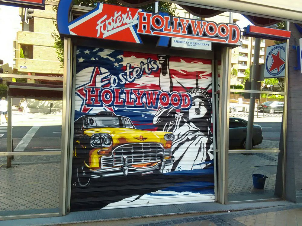 graffiti-cierre-metalico-fosters-hollywood