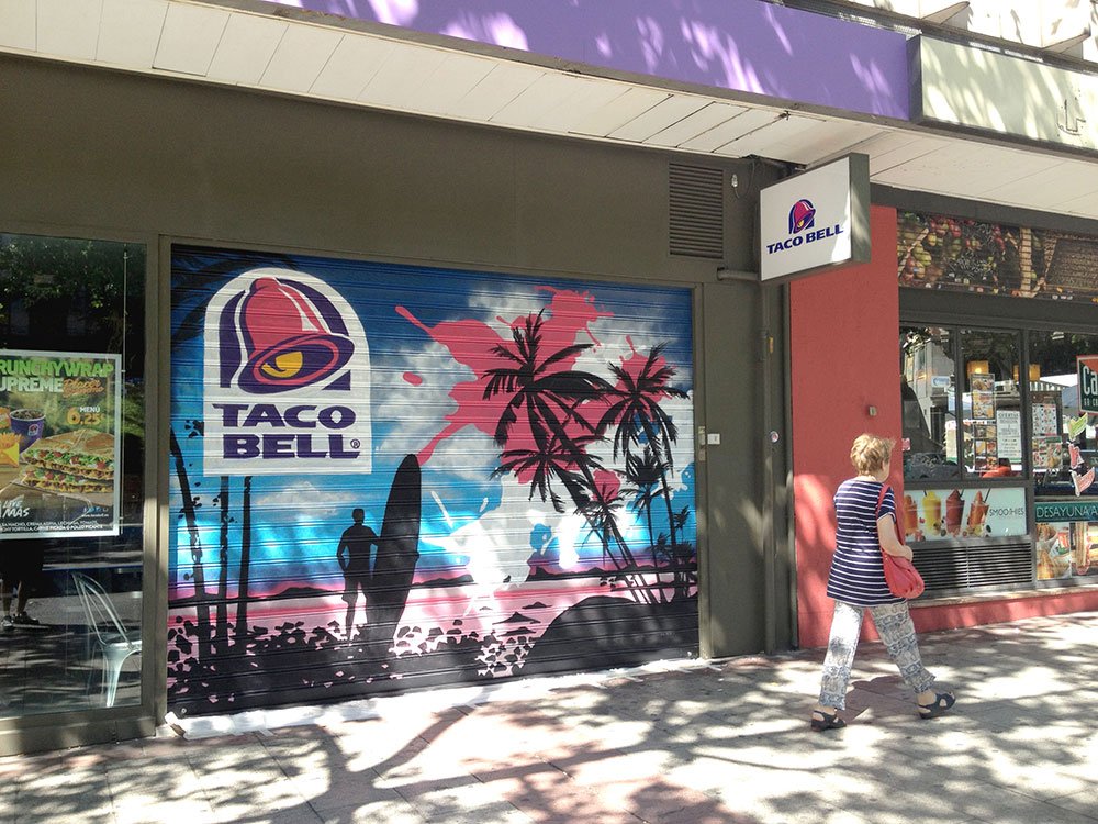 graffiti-cierre-metalico-tacobell