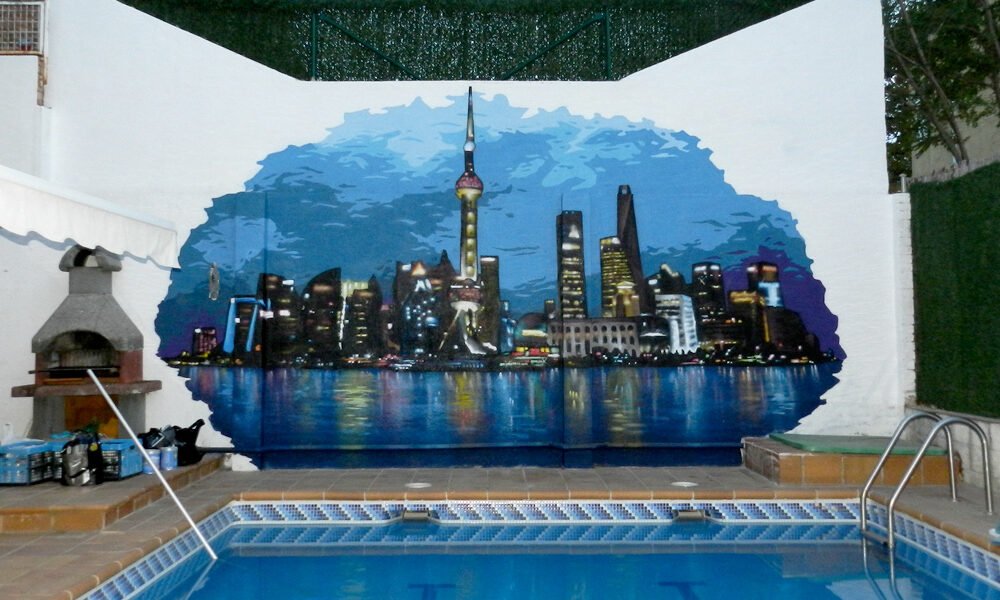 graffiti-con-paisaje-de-shangai-en-piscina-de-Madrid Graffiti de Shangai en piscina de Pozuelo de Alarcón