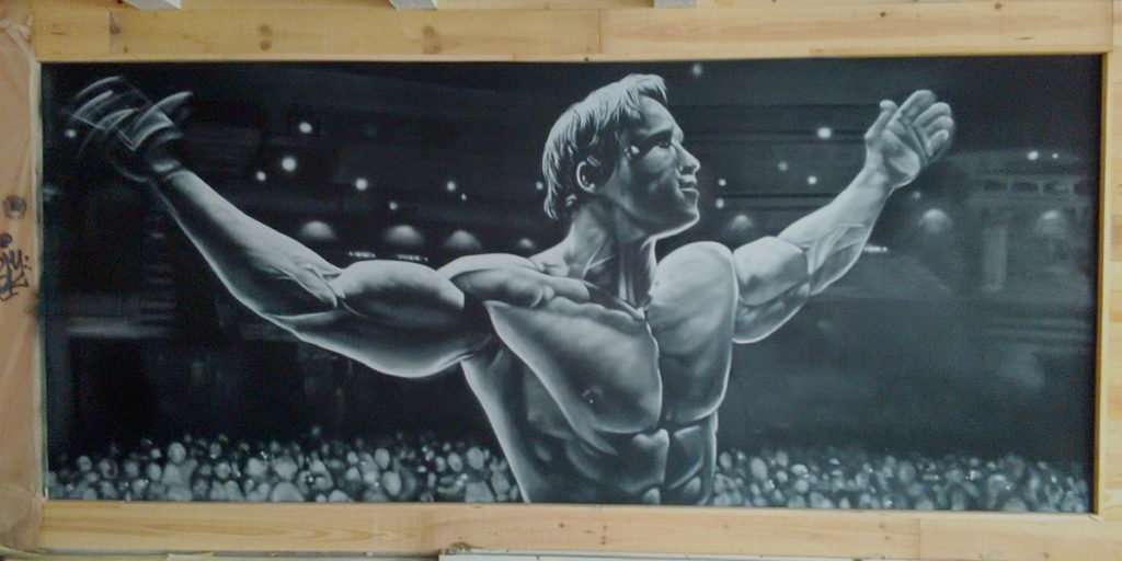 Graffiti de Arnold Schwarzenegger en gimnasio