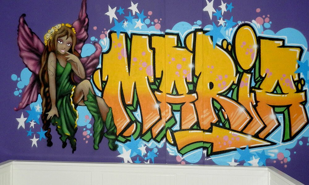 graffiti-de-maria-en-habitacion-con-hada Graffiti de María en habitación con hada