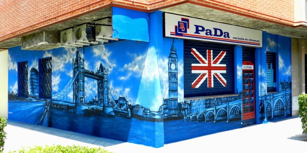 graffiti-mural-en-fachada-de-academia-de-idiomas-en-leganes Graffiti mural en fachada de academia de idiomas en Leganés