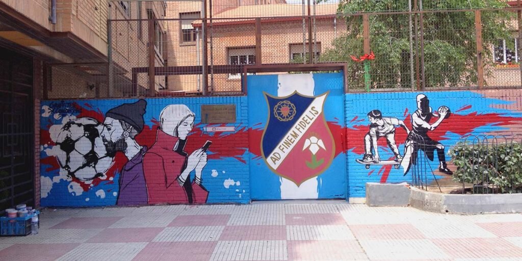 graffiti-en-fachada-de-instituto-de-madrid Graffiti en fachada de instituto de Madrid
