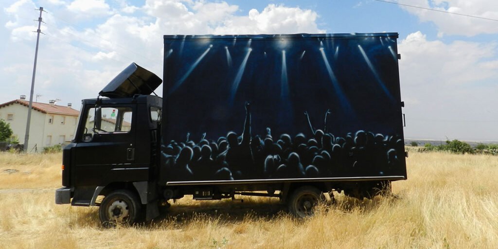 graffiti-profesional-en-camion Graffiti profesional en camión