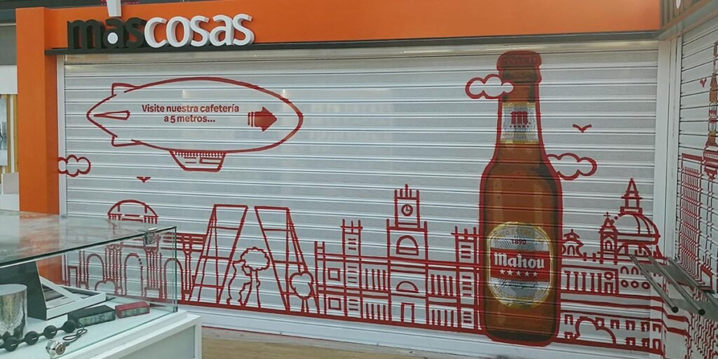 graffiti-publicitario-de-mahou-en-atocha Graffiti publicitario de Mahou en Atocha