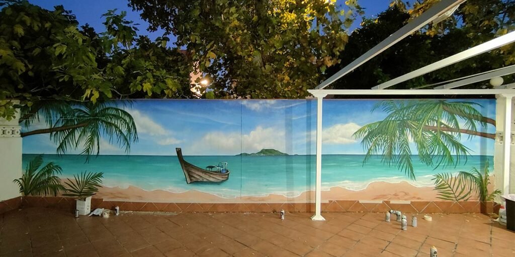 mural-de-paisaje-de-playa-en-patio-de-madrid Mural de paisaje de playa en patio de Madrid